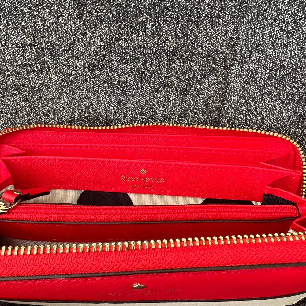 Kate Spade Wallet - Picture 3 of 3